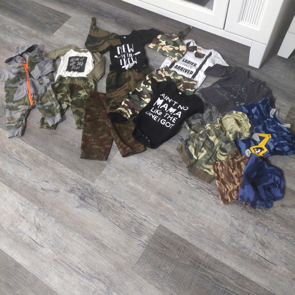 Lot of Baby Clothes!